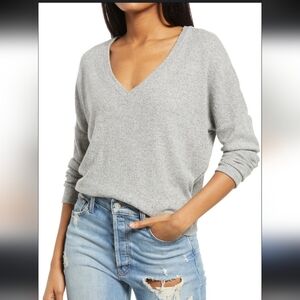 Lulu's Just Vibing V-Neck Sweater - Size Medium